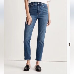 Madewell The Curvy Perfect Vintage High-Rise Straight Jeans in Manorford Wash